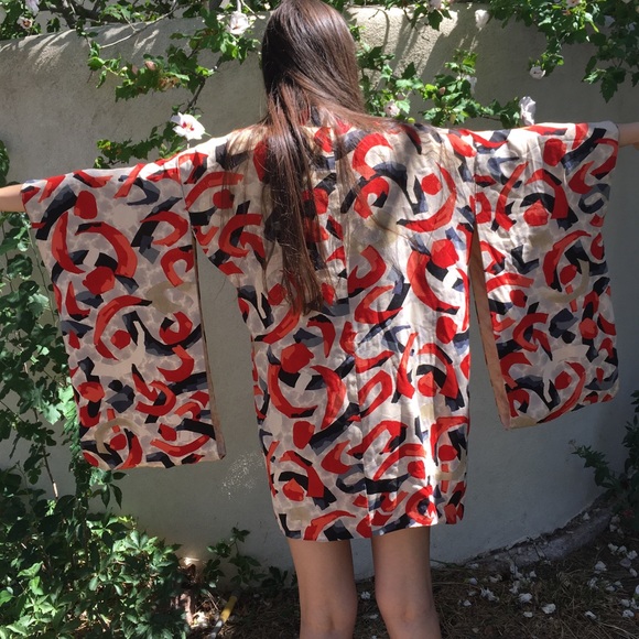 Vintage Short Japanese Kimono - Picture 3 of 6